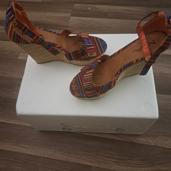 Womanswear - Picture 4 of 8